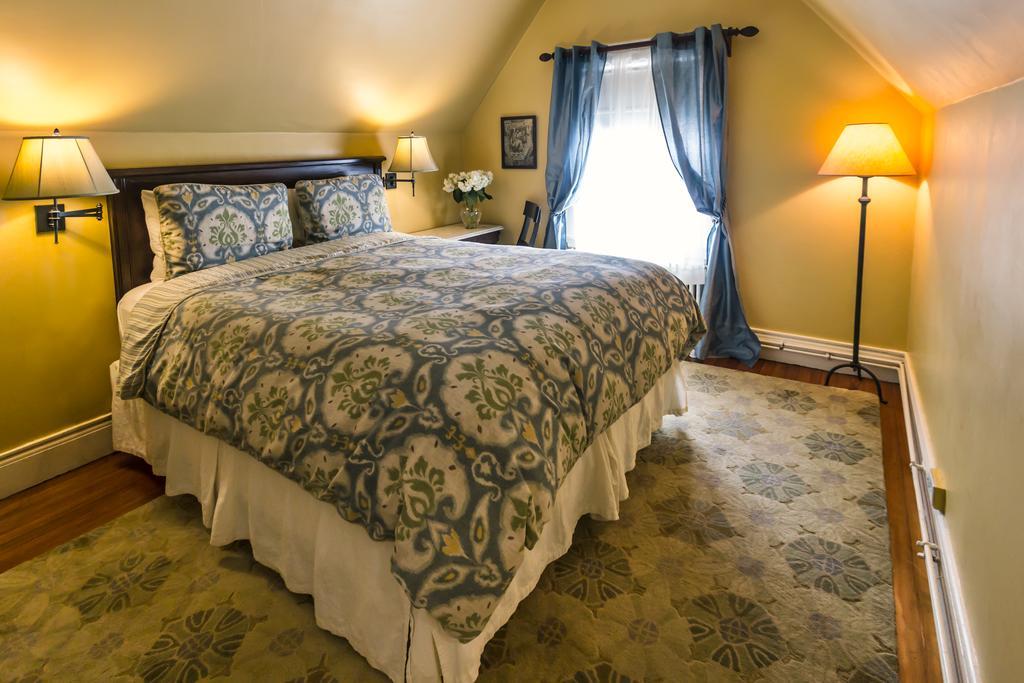 The Bertram Inn บรูคไลน์ ภายนอก รูปภาพ
