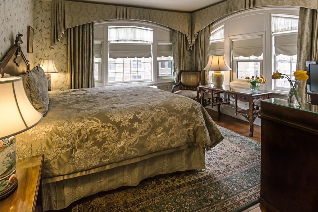 The Bertram Inn บรูคไลน์ ภายนอก รูปภาพ