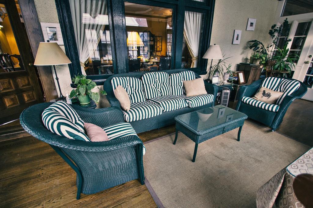 The Bertram Inn บรูคไลน์ ภายนอก รูปภาพ